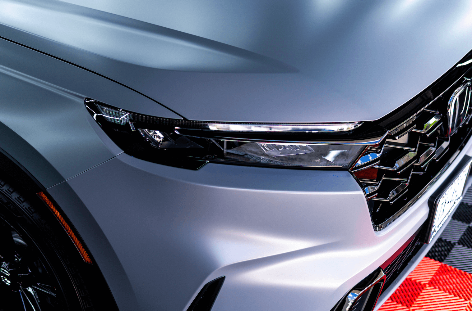 Paint Protection Film vs Ceramic Coating – What Should You Choose in 2026?